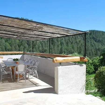 Сasa de vacaciones En Cévennes Avec Piscine Intérieure Chauffée *