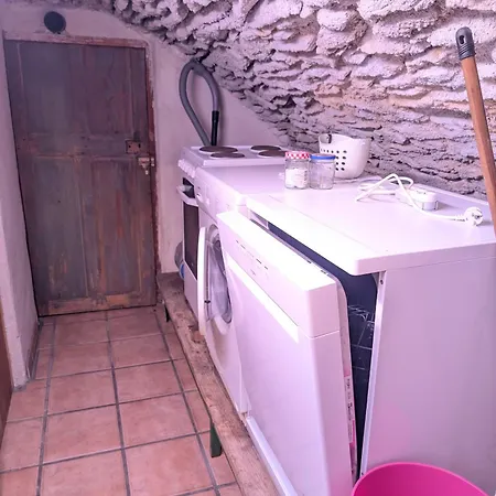 En Cevennes Avec Piscine Interieure Chauffee Holiday home *