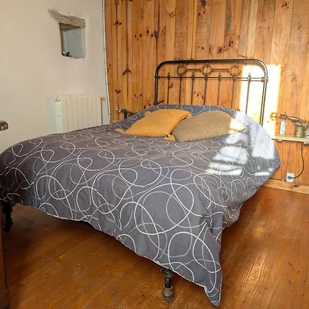 En Cevennes Avec Piscine Interieure Chauffee Holiday home *
