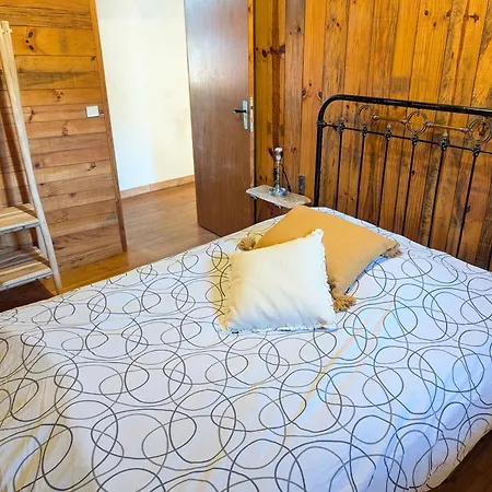 En Cevennes Avec Piscine Interieure Chauffee Holiday home Ponteils-et-Bresis